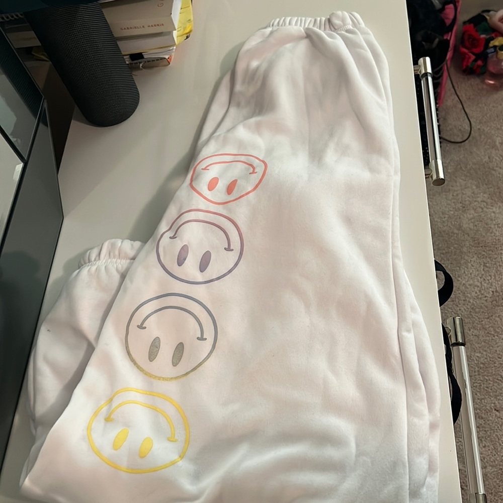 Derek heart smiley joggers 💞